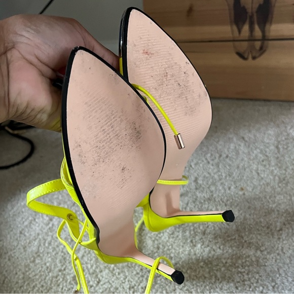 Fashion nova heels, size 7 - Picture 3 of 4